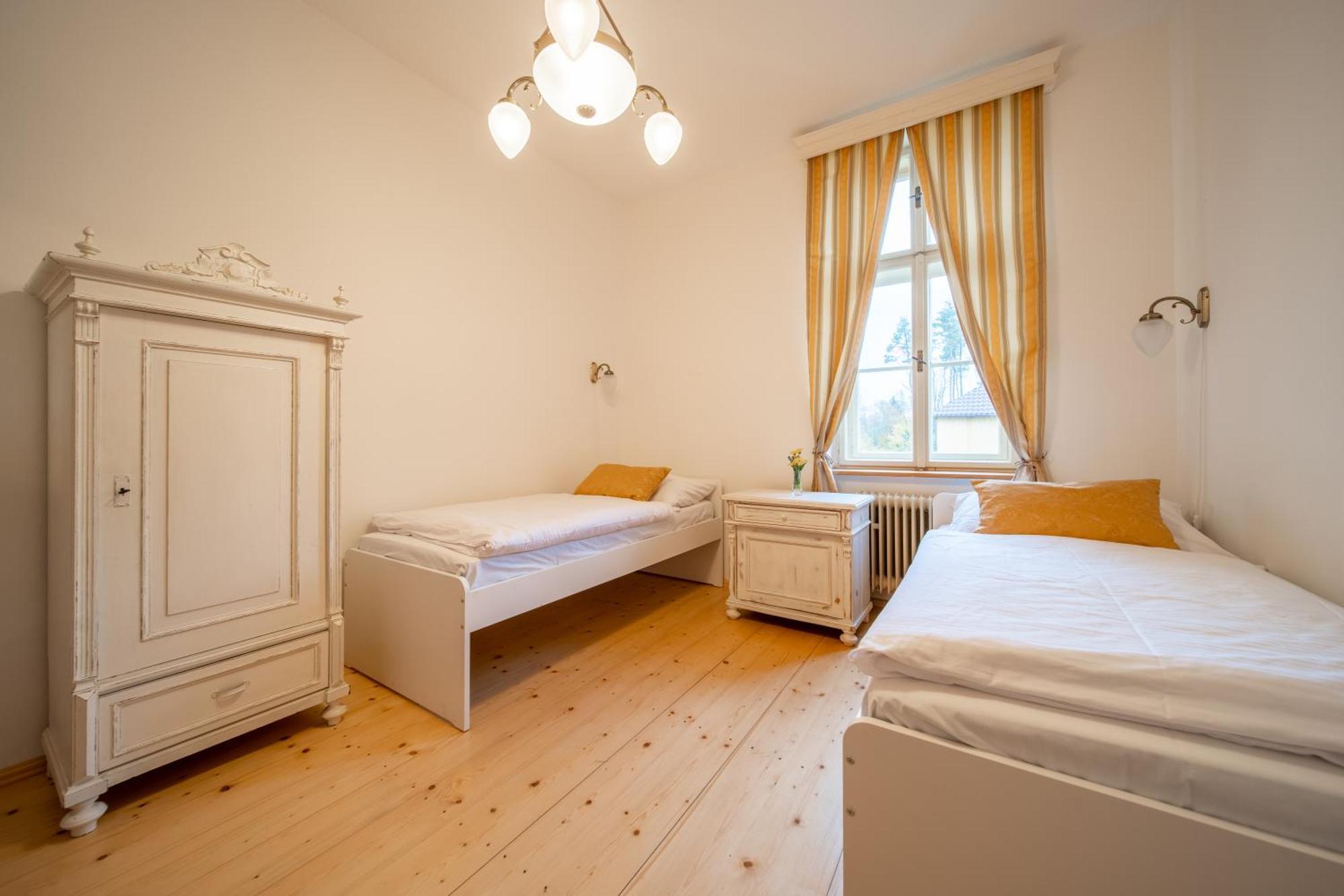 Maison d'hôtes Zamecek Waldsteinovo Zatisi *